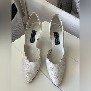Stuart Weitzman White Floral Lace Heels